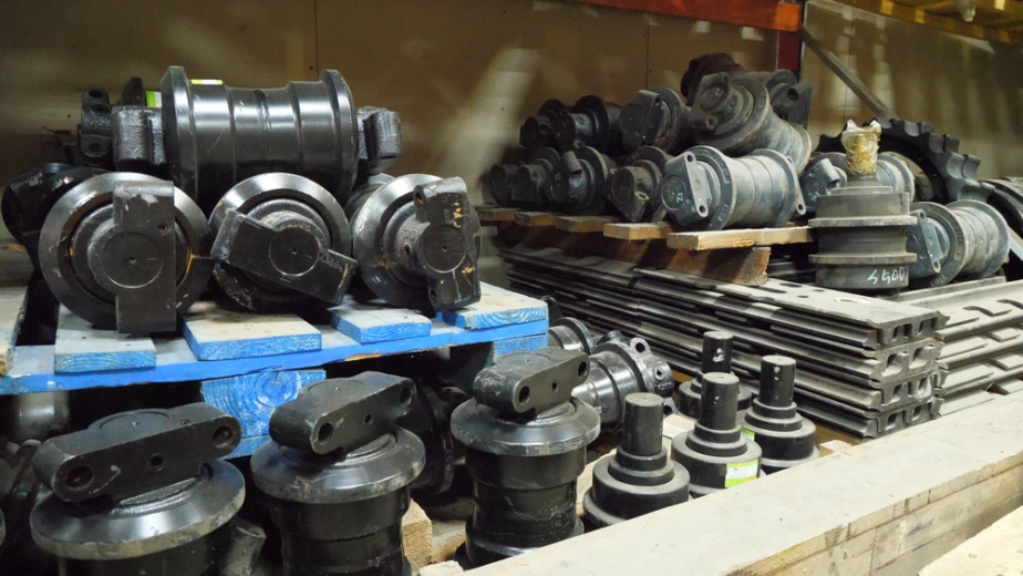 How to Successfully Salvage Good Car Parts from Junkyards?